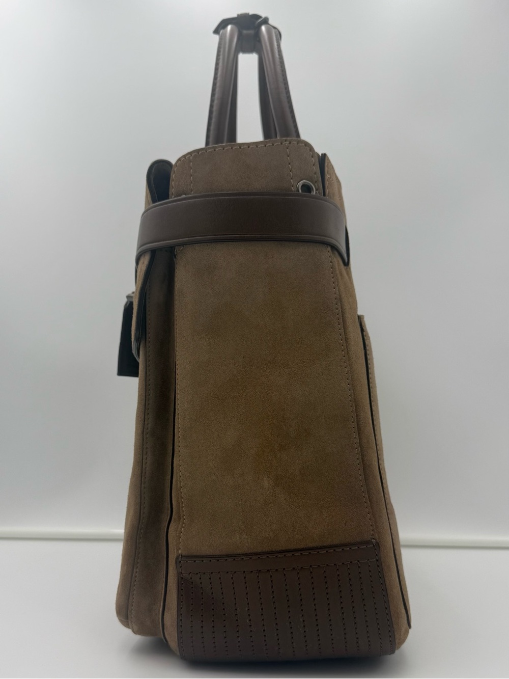 REED KRAKOFF • Belted Shoulder BOXER 38 Bag in Brown Suede (COACH Luxury Brand) - Picture 5 of 16